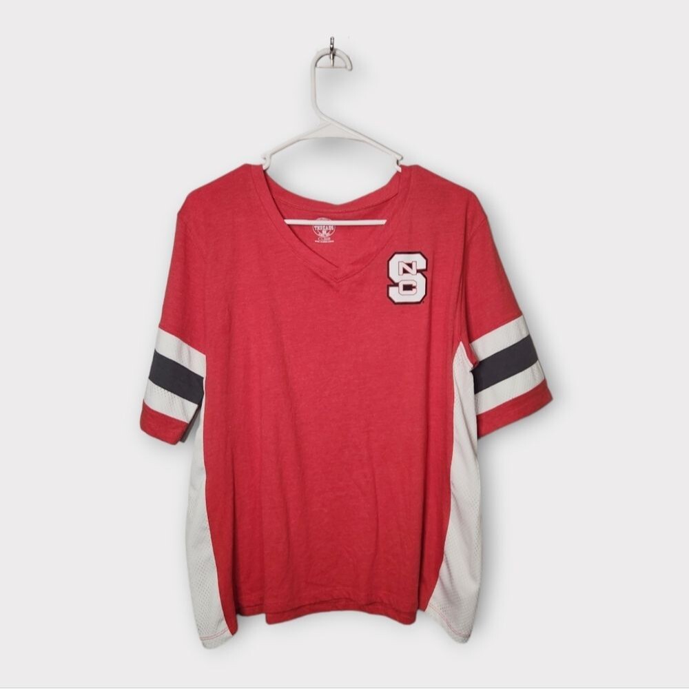 Rivalry Threads NC State Graphic V-Neck T-Shirt L